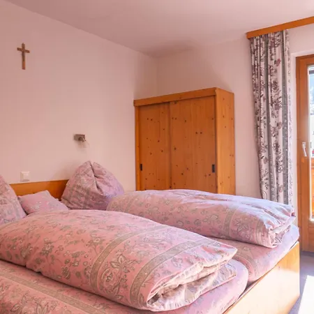 Zweibettzimmer Mit Bergblick In Wunderschoenem Tal *