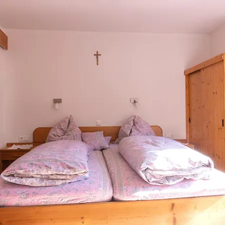 Zweibettzimmer Mit Bergblick In Wunderschoenem Tal Apartmán *